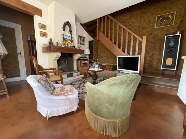 La Ferté-Alais (91590) Maison 3 chambres,possible 4 garage-double +sous-sol sur 1201 m² de terrain