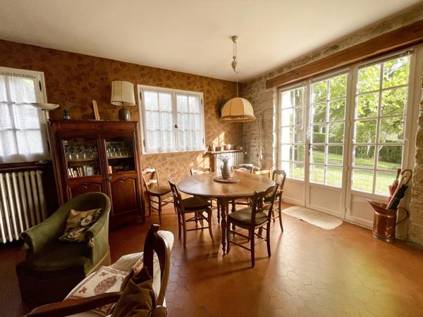 La Ferté-Alais (91590) Maison 3 chambres,possible 4 garage-double +sous-sol sur 1201 m² de terrain