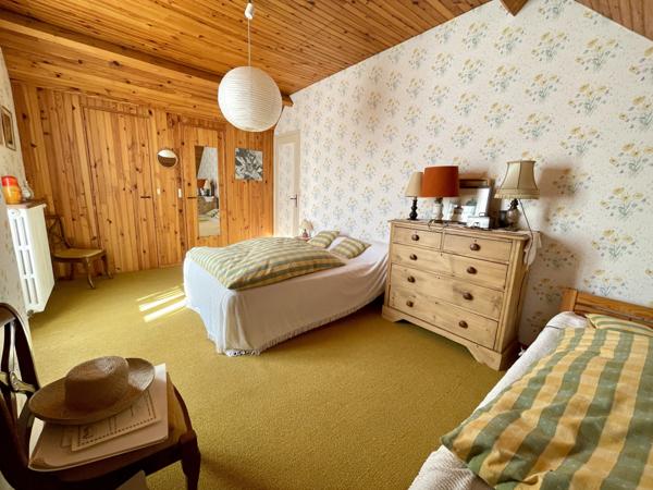 La Ferté-Alais (91590) Maison 3 chambres,possible 4 garage-double +sous-sol sur 1201 m² de terrain