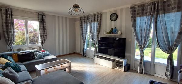 86140 LENCLOITRE Maison Lencloitre 187.81 m2