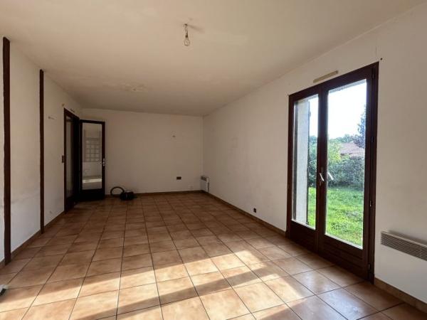 Maison de plain-pied - Jardin, garage et fort potentiel
