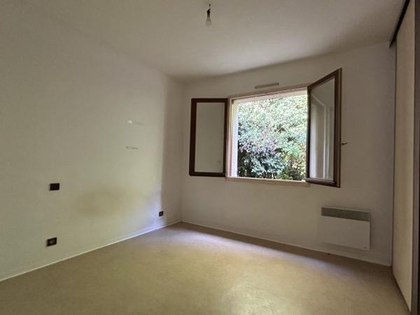 Maison de plain-pied - Jardin, garage et fort potentiel