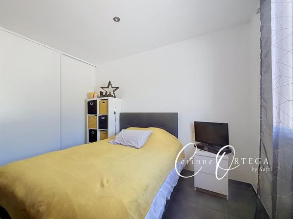 Villa Plain pied - 4 chambres - Piscine et Grand garage