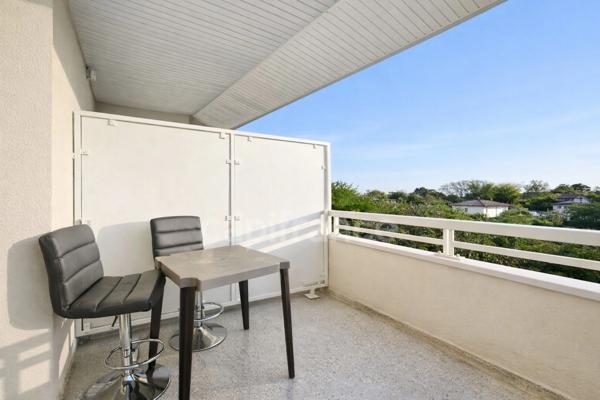 Appartement à vendre 2 pièces AUDENGE (33)- 40M²-TERRASSE PRIVATIVE-1ER ET DERNIER ETAGE SANS ASCENSEUR