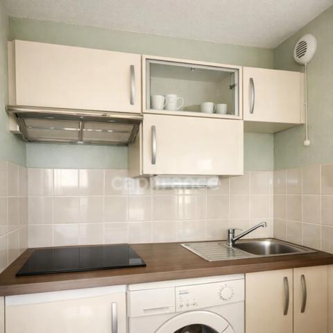Appartement à vendre 2 pièces AUDENGE (33)- 40M²-TERRASSE PRIVATIVE-1ER ET DERNIER ETAGE SANS ASCENSEUR