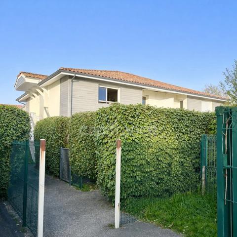 Appartement à vendre 2 pièces AUDENGE (33)- 40M²-TERRASSE PRIVATIVE-1ER ET DERNIER ETAGE SANS ASCENSEUR
