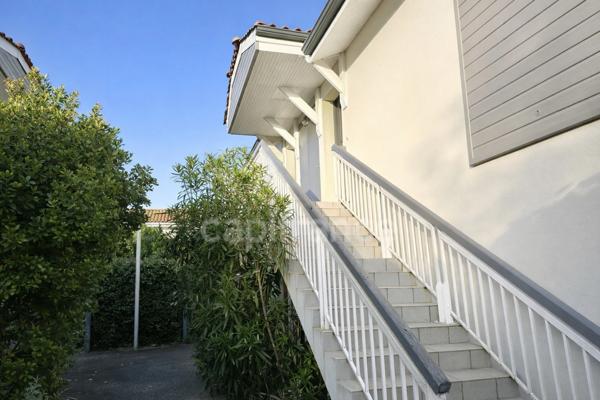 Appartement à vendre 2 pièces AUDENGE (33)- 40M²-TERRASSE PRIVATIVE-1ER ET DERNIER ETAGE SANS ASCENSEUR