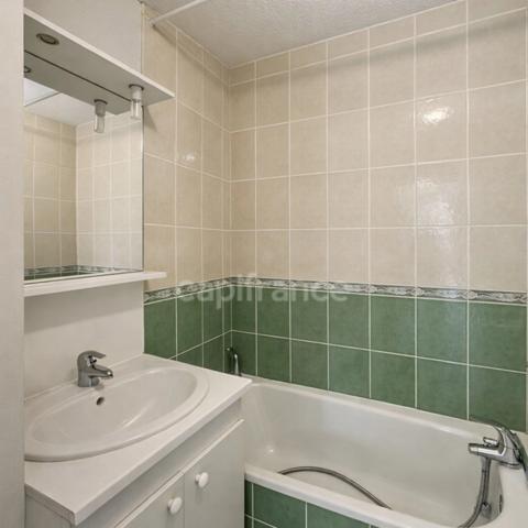 Appartement à vendre 2 pièces AUDENGE (33)- 40M²-TERRASSE PRIVATIVE-1ER ET DERNIER ETAGE SANS ASCENSEUR