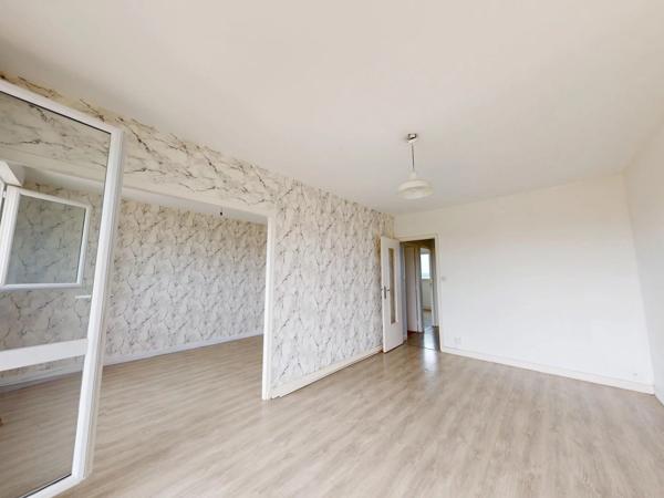 Appartement de Type T3 - Balcon & Ascenseur