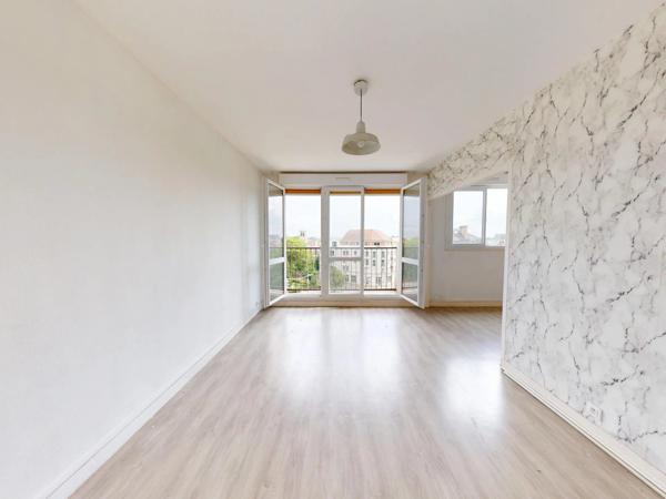 Appartement de Type T3 - Balcon & Ascenseur