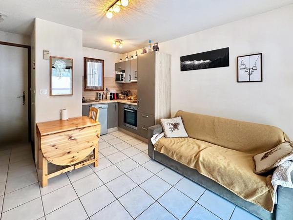 T2 en duplex, vue panoramique sur les pistes de ski