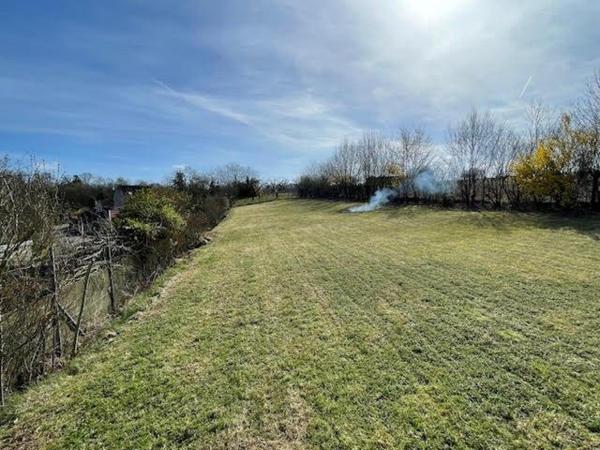 Terrain à bâtir à Châtillon sur seine hors lotissement !