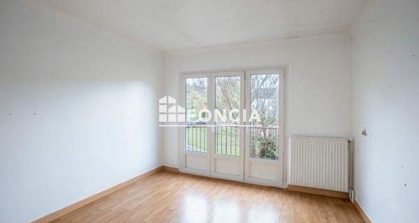À vendre Maison 8 pièces 183 m² - Jouars-pontchartrain 78760