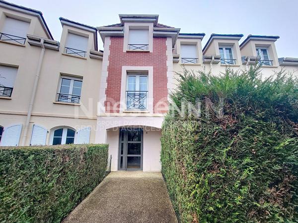 Montigny village : appartement MEUBLE 2 pieces avec jardin et box