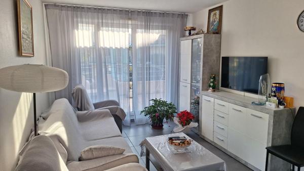 Appartement Marseille 2 pièce(s) 45 m2 VENDU LOUE