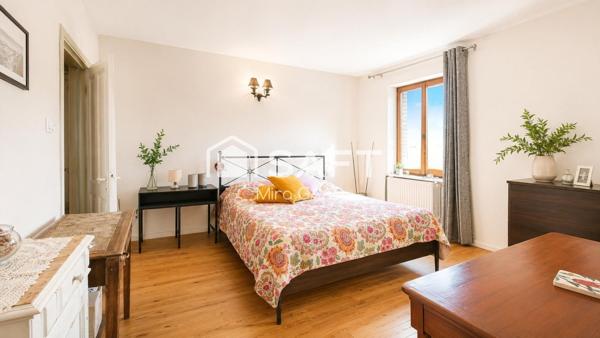 Maison de ville rénovée avec du cachet ,négociable