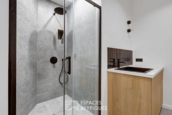 Appartement sur cour entièrement rénové entre Madeleine et Saint-Augustin