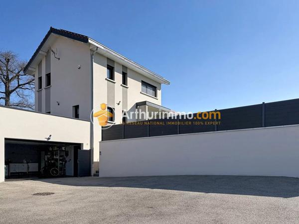 Vente Maison 5 pièces 140 m2 à Bourgoin-Jallieu