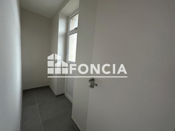 Location Studio 28.73 m² - 2 RUE LE FULTON Bourges 18000