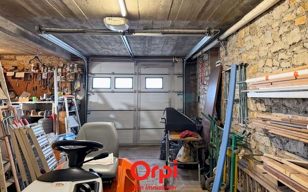 Maison à vendre    4 pièces •  Ainay-le-Château