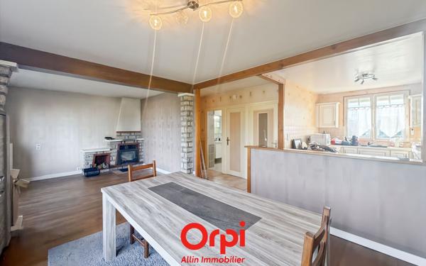 Maison à vendre    4 pièces •  Ainay-le-Château