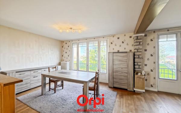 Maison à vendre    4 pièces •  Ainay-le-Château