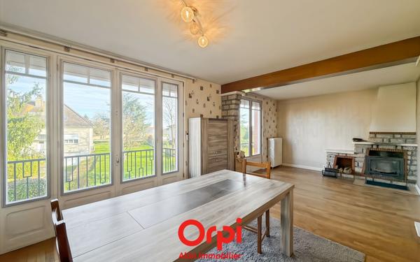 Maison à vendre    4 pièces •  Ainay-le-Château