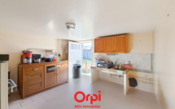 Maison à vendre    4 pièces •  Ainay-le-Château