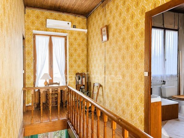 Maison de caractère de 157 m² avec dépendances et terrain constructible - Chevanceaux (17)