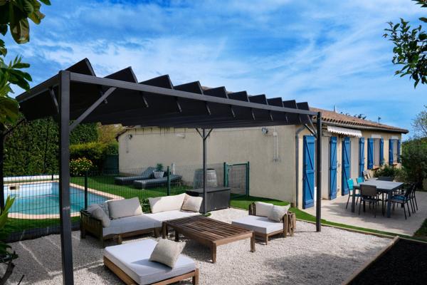 Plain-pied rénové avec piscine à Carcassonne