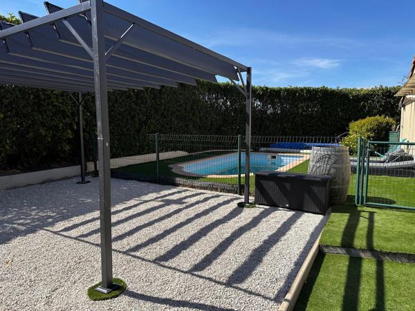 Plain-pied rénové avec piscine à Carcassonne