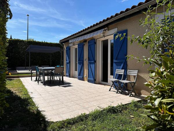 Plain-pied rénové avec piscine à Carcassonne