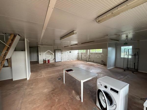 Local d'activités de 165 m²