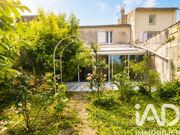 Maison à vendre 8 pièces 213 m² Saintes