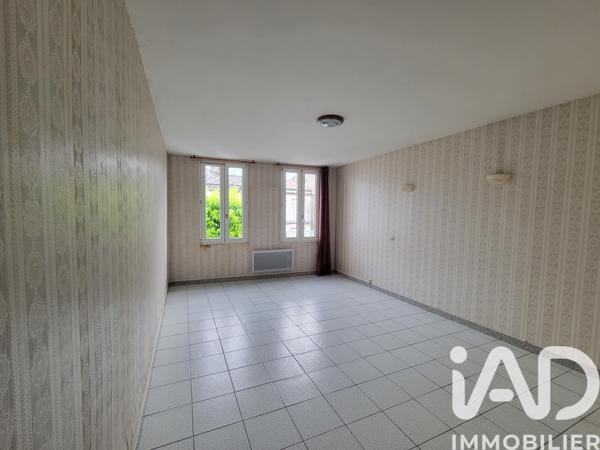 Maison à vendre 8 pièces 213 m² Saintes