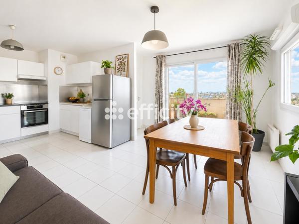 Appartement
         3 pièces
        - 57 m² 160 000 € *