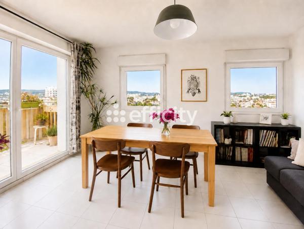 Appartement
         3 pièces
        - 57 m² 160 000 € *