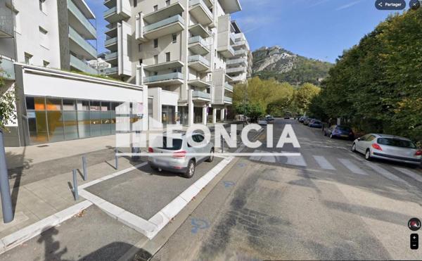 À vendre Local commercial 1 pièce - Grenoble 38000
