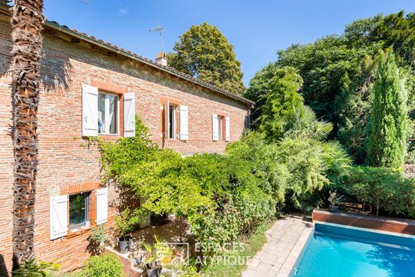 Demeure de charme rénovée avec parc et dépendances