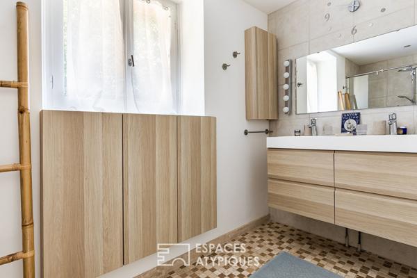 Demeure de charme rénovée avec parc et dépendances