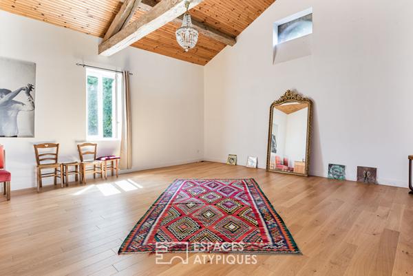 Demeure de charme rénovée avec parc et dépendances