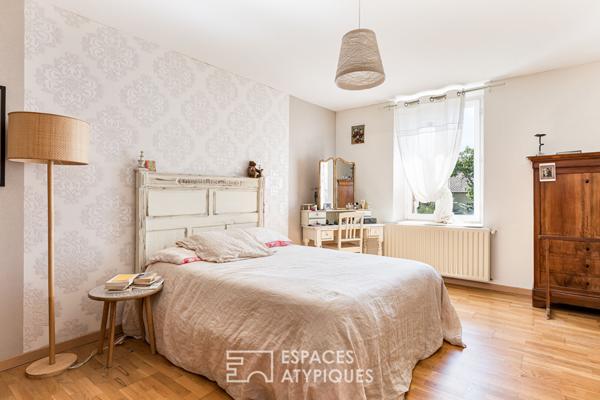 Demeure de charme rénovée avec parc et dépendances