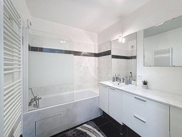 Appartement Roissy En Brie 3 pièce(s) 60.8 m2