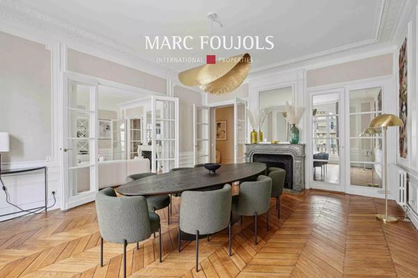 Paris 7 Bourdonnais / Champ de Mars : appartement rénové de 306 m² au 3ème étage avec vue Tour Eiffel