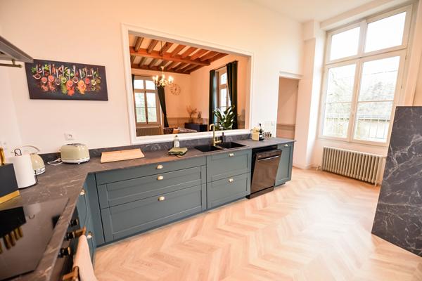 49000 ANGERS APPARTEMENT DE CARACTERE - 2CH - GRANDE PIECE DE VIE - PARKING