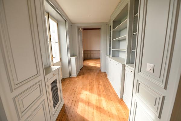 49000 ANGERS APPARTEMENT DE CARACTERE - 2CH - GRANDE PIECE DE VIE - PARKING