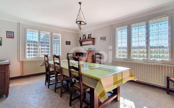 Maison à vendre    4 pièces •  Humberville