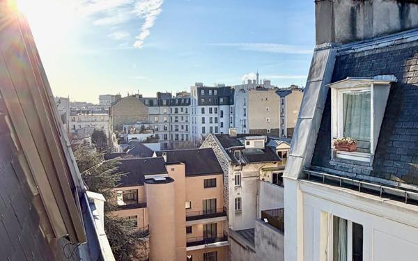 Appartement à vendre    3 pièces • 41,97 m2 Paris 17