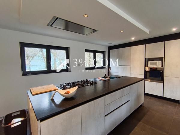 Villa 5 pièce(s) 3 chambre(s) 136 m²