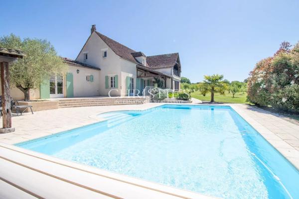 Périgourdine Maison de campagne située dans un domaine de golf prestigieux, avec piscine et jardin paysager
